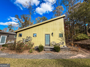 370 High St in Fayetteville, GA - Foto de edificio - Building Photo