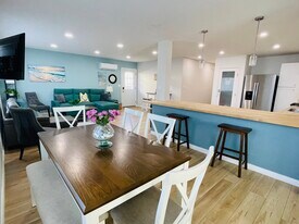 1421 Dubuque St, Unit House in Oceanside, CA - Building Photo