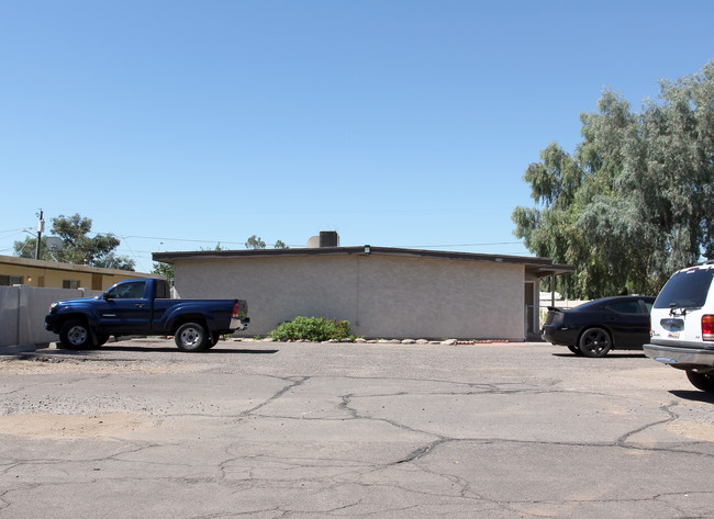 308 S Westfall Ave in Tempe, AZ - Foto de edificio - Building Photo