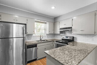2205 Lanier Dr in Austin, TX - Building Photo - Building Photo