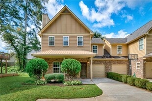 4768 Sylvan St in Sugar Hill, GA - Building Photo