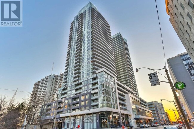 98-398 Lillian St in Toronto, ON - Building Photo - Building Photo