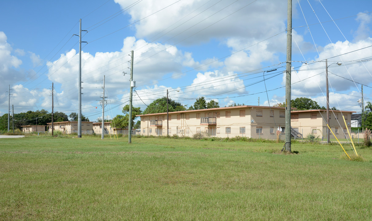 Peppertree Circle Apartments in Orlando, FL - Building Photo