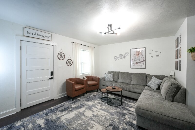 2102 Scovel St in Nashville, TN - Building Photo