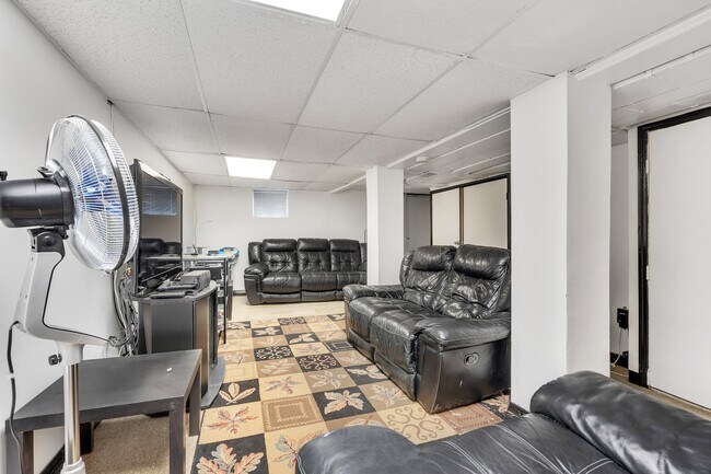 293 Armstrong Ave-Unit -1 in Jersey City, NJ - Building Photo - Building Photo