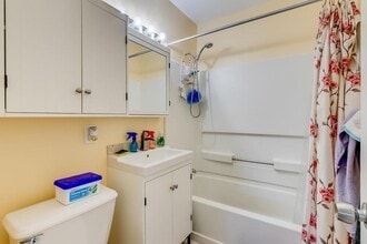 1037 N Victoria Park Rd, Unit 1 in Fort Lauderdale, FL - Building Photo - Building Photo
