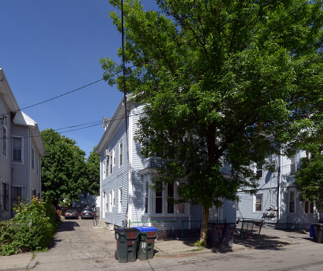 18 Alverson Ave in Providence, RI - Building Photo - Building Photo