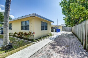 604 NE 12th Ave, Unit 606 in Pompano Beach, FL - Building Photo