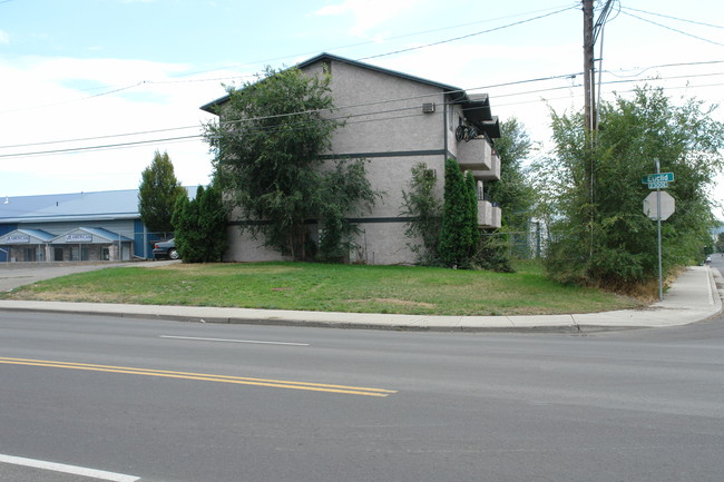 3010 N Stone St in Spokane, WA - Building Photo - Building Photo