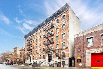 159 S 2nd St in Brooklyn, NY - Building Photo - Primary Photo