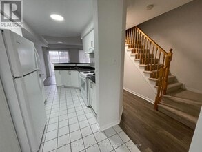 689 Four Winds Way in Mississauga, ON - Building Photo - Building Photo