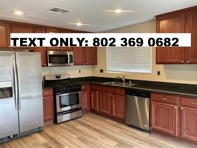 7412 Scottish Castle Ave in Las Vegas, NV - Building Photo - Building Photo