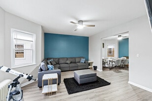 16 E 32nd St in Bayonne, NJ - Building Photo