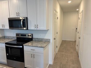 16414 Bird of Paradise Ave in Clermont, FL - Building Photo - Building Photo