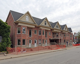 77-87 Young St in Hamilton, ON - Building Photo - Building Photo