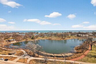 2500 N Lakeview Ave in Chicago, IL - Building Photo - Building Photo