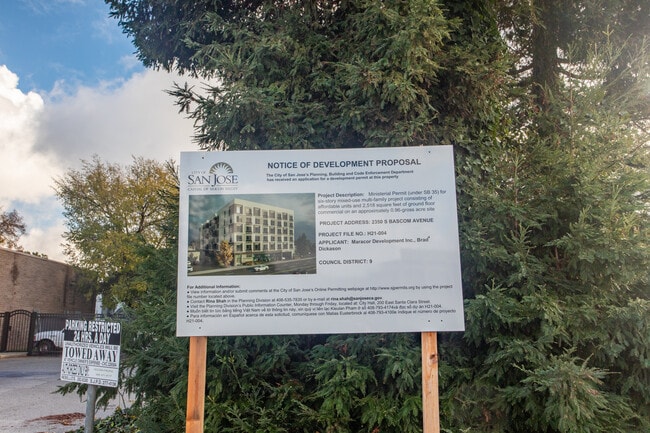 2350 S Bascom Ave in Campbell, CA - Foto de edificio - Building Photo