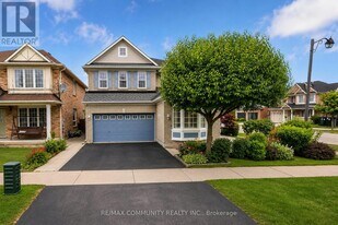 76 Nightstar Rd in Toronto, ON - Building Photo