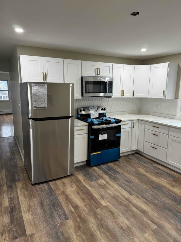 130 Lake Ave, Unit 1 in Worcester, MA - Foto de edificio - Building Photo