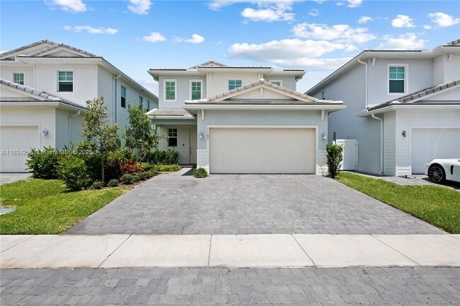 property at 1101 Azul Ct
