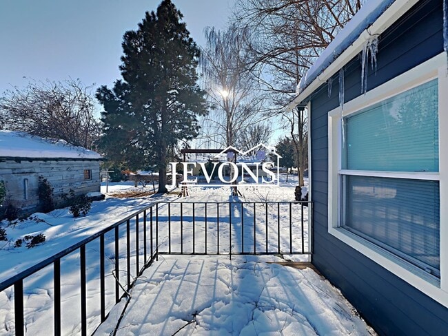 10061 S Naches Rd in Naches, WA - Building Photo - Building Photo