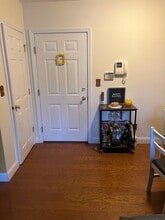 111 W 8th St, Unit N in Boston, MA - Foto de edificio - Building Photo