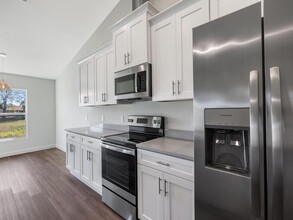 2749 Quentin Ave SE in Palm Bay, FL - Building Photo - Building Photo