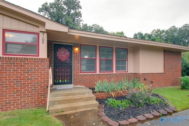 4108 Lakeview Dr NW in Huntsville, AL - Building Photo - Building Photo