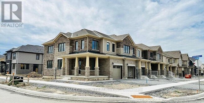 105 Selection Hts in Thorold, ON - Building Photo - Building Photo