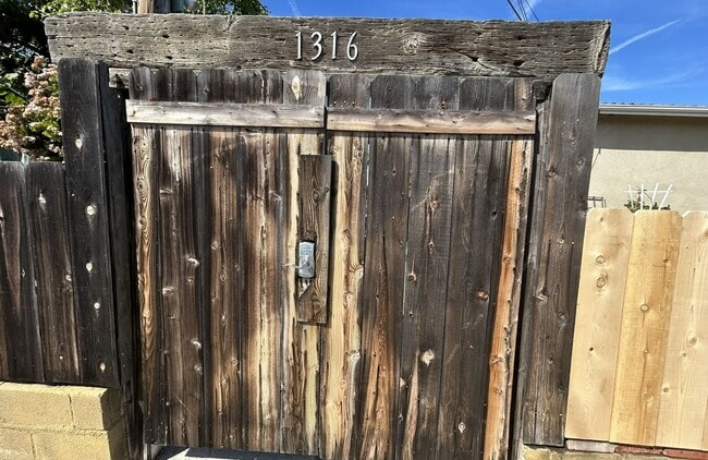 1316 Higgins St in Oceanside, CA - Building Photo - Building Photo