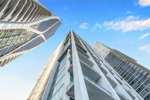 1040 Biscayne Blvd in Miami, FL - Building Photo