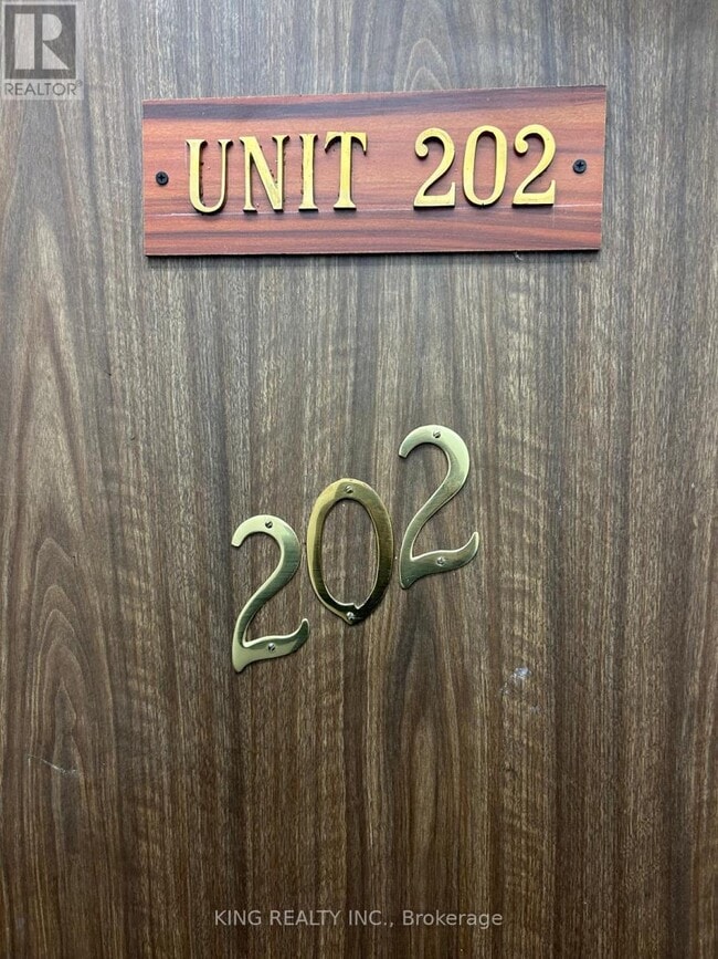 2 Elm Grove Ave