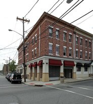13 Monroe St in Passaic, NJ - Building Photo