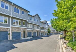 2943 W Riverwalk Cir in Littleton, CO - Building Photo