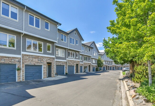 property at 2943 W Riverwalk Cir