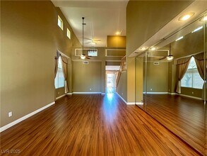 2705 Sweet Willow Ln in Las Vegas, NV - Building Photo - Building Photo
