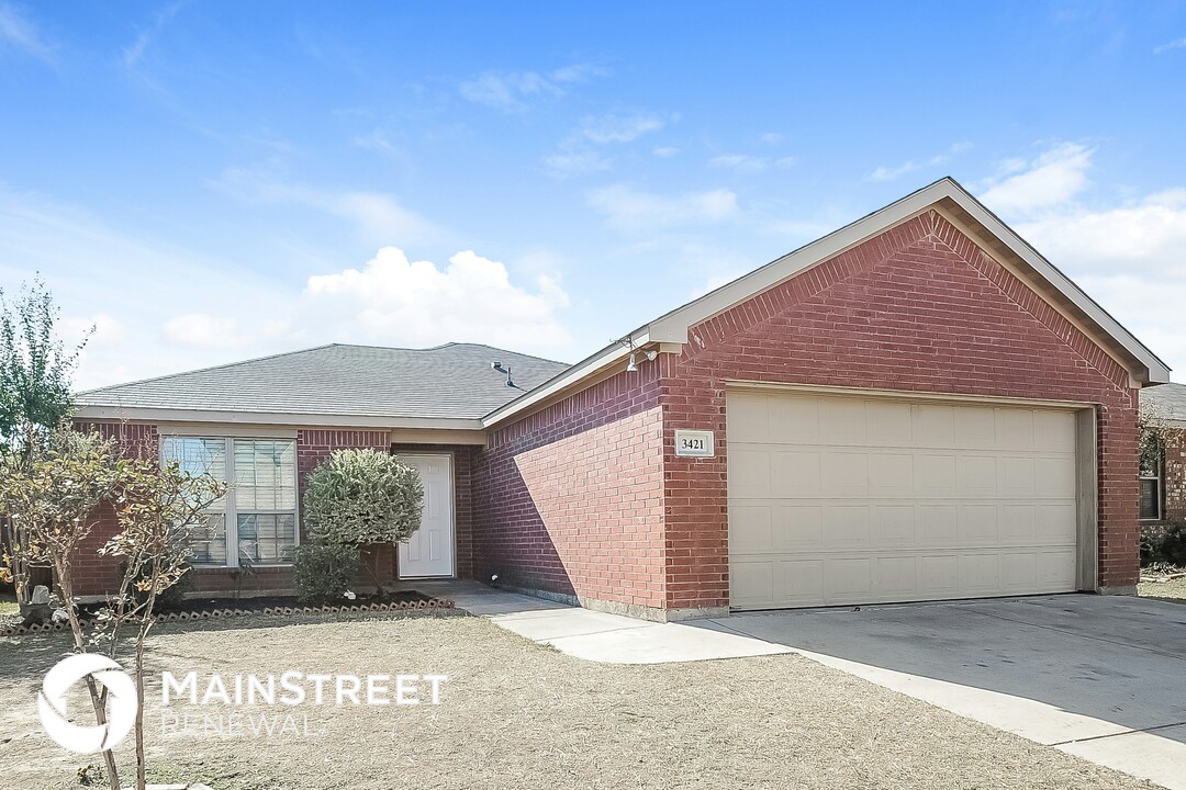 3421 Michelle Ridge Dr in Fort Worth, TX - Building Photo