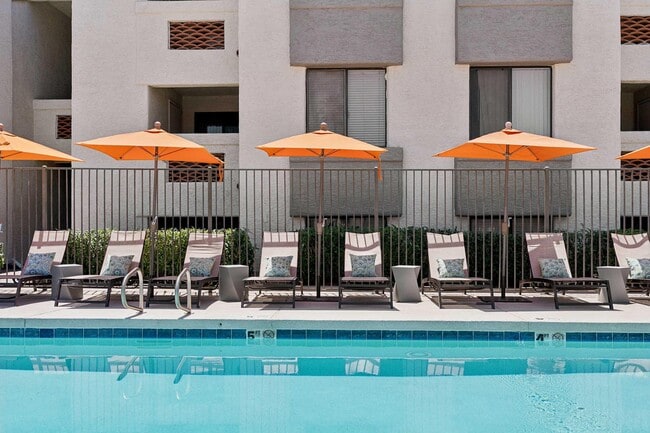 Twin Palms in Mesa, AZ - Building Photo - Building Photo