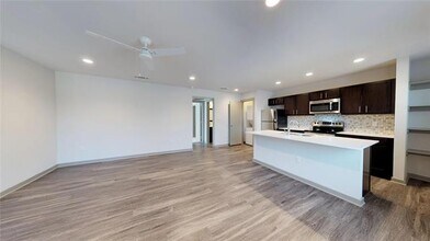 6304 Prospect Ave in Dallas, TX - Foto de edificio - Building Photo
