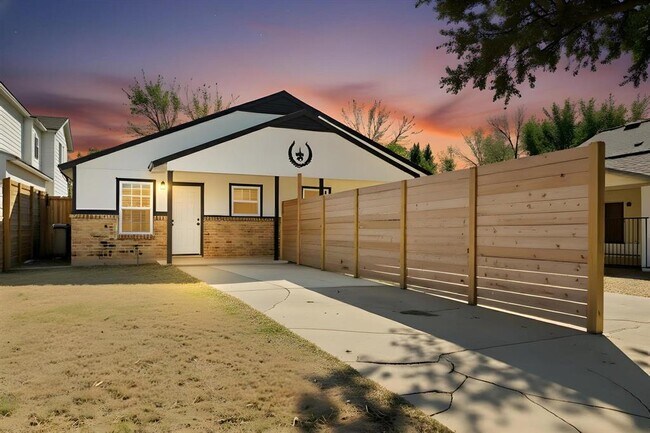 1115 Brookswood Ave in Austin, TX - Building Photo - Building Photo