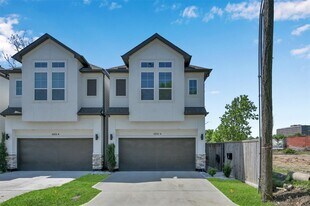 4202 Gillespie St in Houston, TX - Building Photo