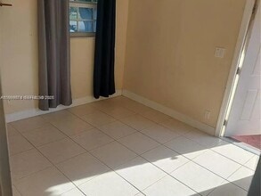6117 SW 31st St in Miramar, FL - Building Photo - Building Photo