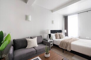 240 W 73rd St in New York, NY - Building Photo