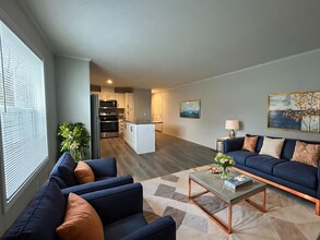 11424 Oakgrove Dr in Fenton, MI - Building Photo - Building Photo