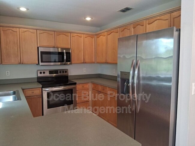 5610 Samter Ct in Tampa, FL - Building Photo - Building Photo