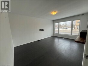 787 Upper Ottawa St in Hamilton, ON - Building Photo - Building Photo