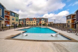 Grand Station Apartment Homes in Austin, TX - Building Photo