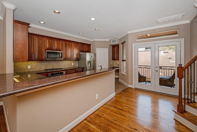 property at 1113 Peveto St