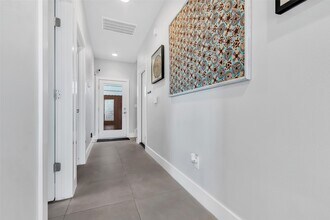 5021 Nichols St in Houston, TX - Building Photo - Building Photo