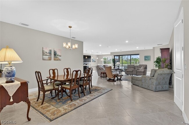 11279 Thurston Chase in Ft. Myers, FL - Foto de edificio - Building Photo